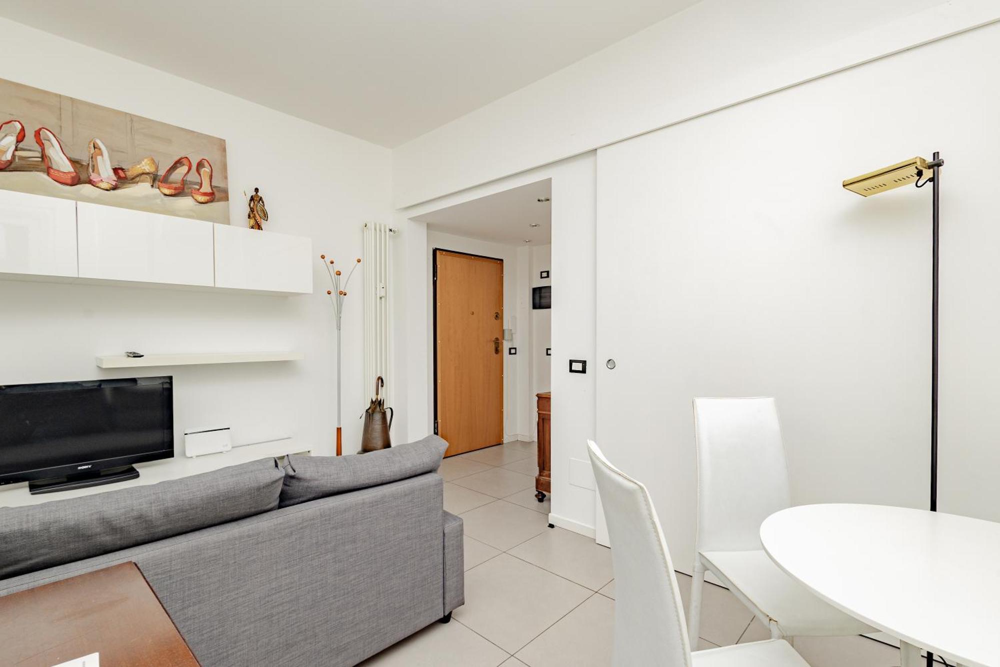 Xenia - Quiet And Cozy Two-room Apartment Milan